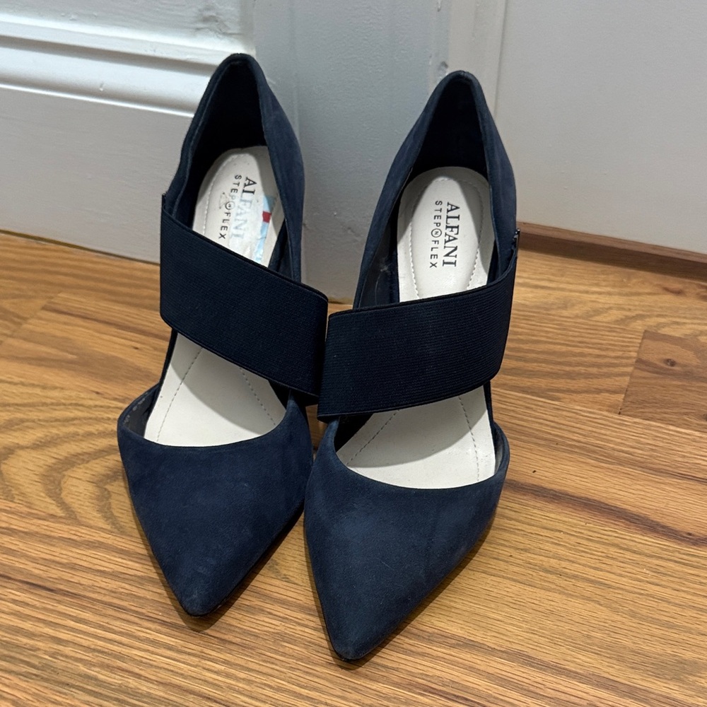 Alfani Women's Navy Pointed Toe Heels